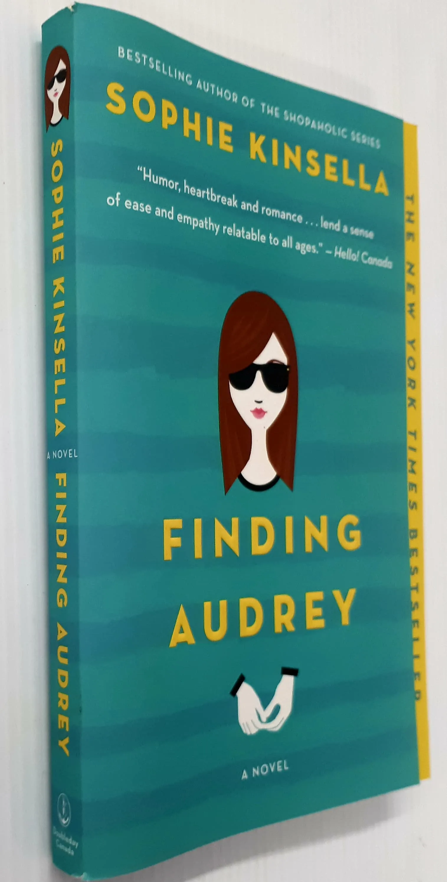 FINDING AUDREY - Sophie Kinsella